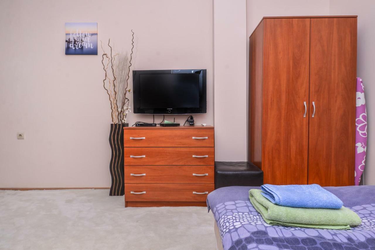 Center The Coffee House One Bedroom