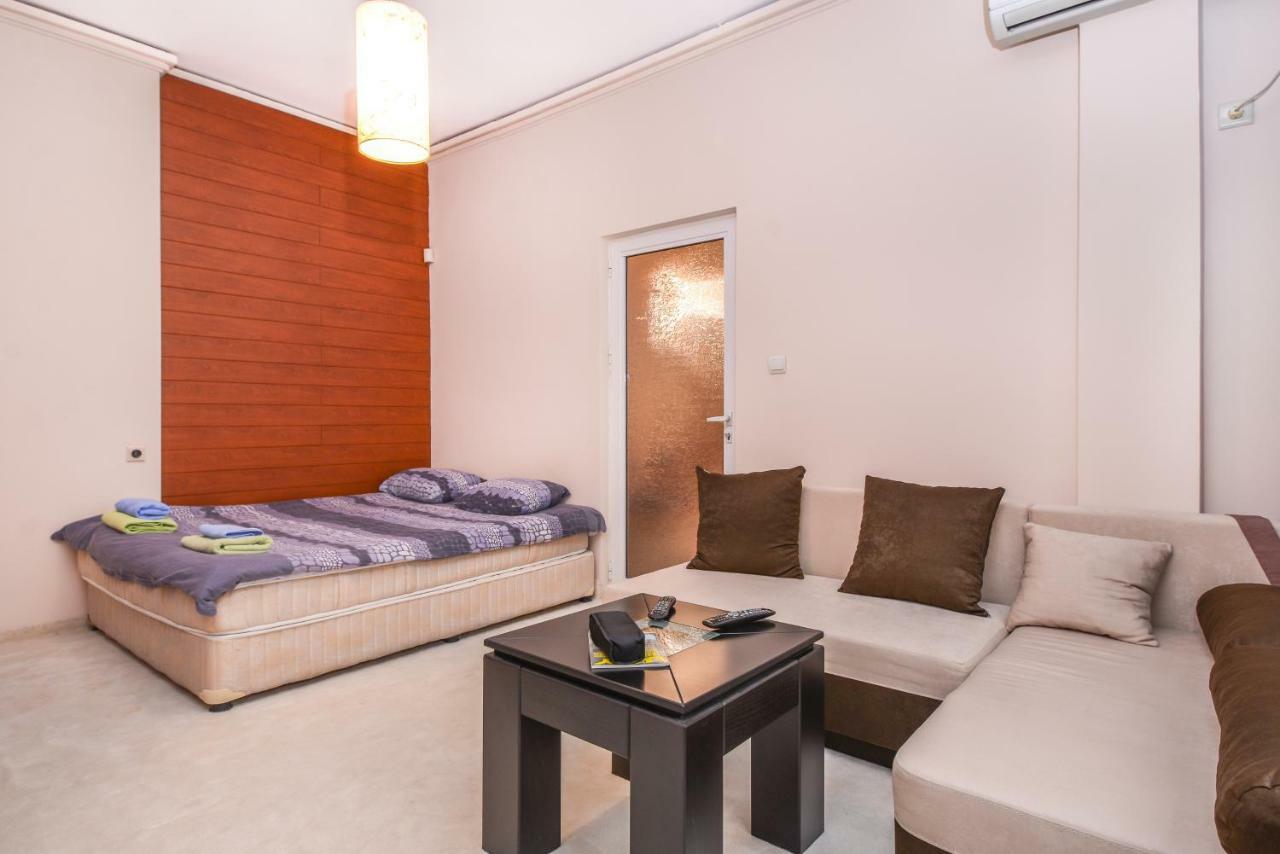 Center The Coffee House One Bedroom *
