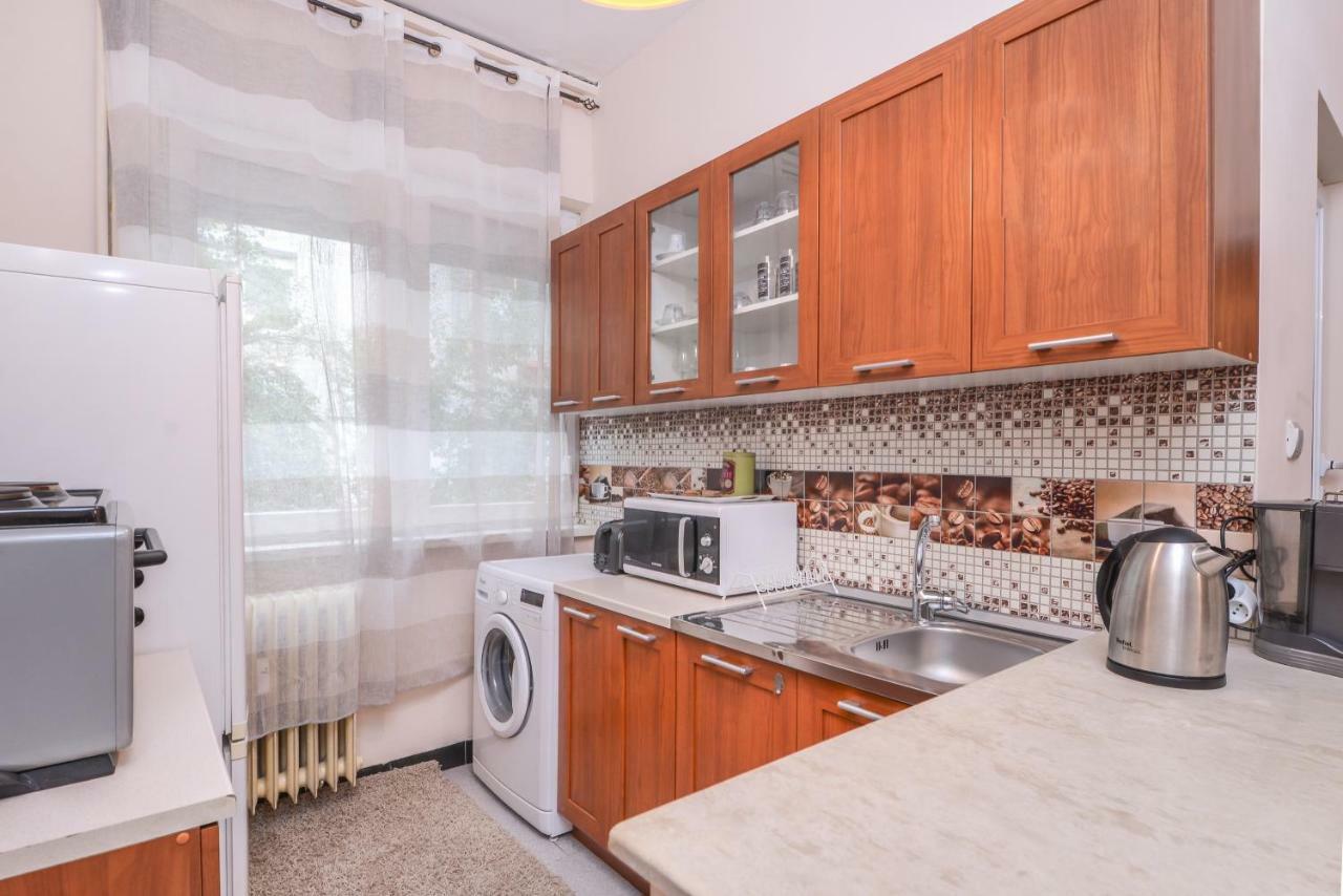 Center The Coffee House One Bedroom Apartemen Sofia